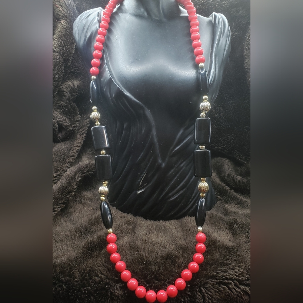 Black Red Bead Necklace